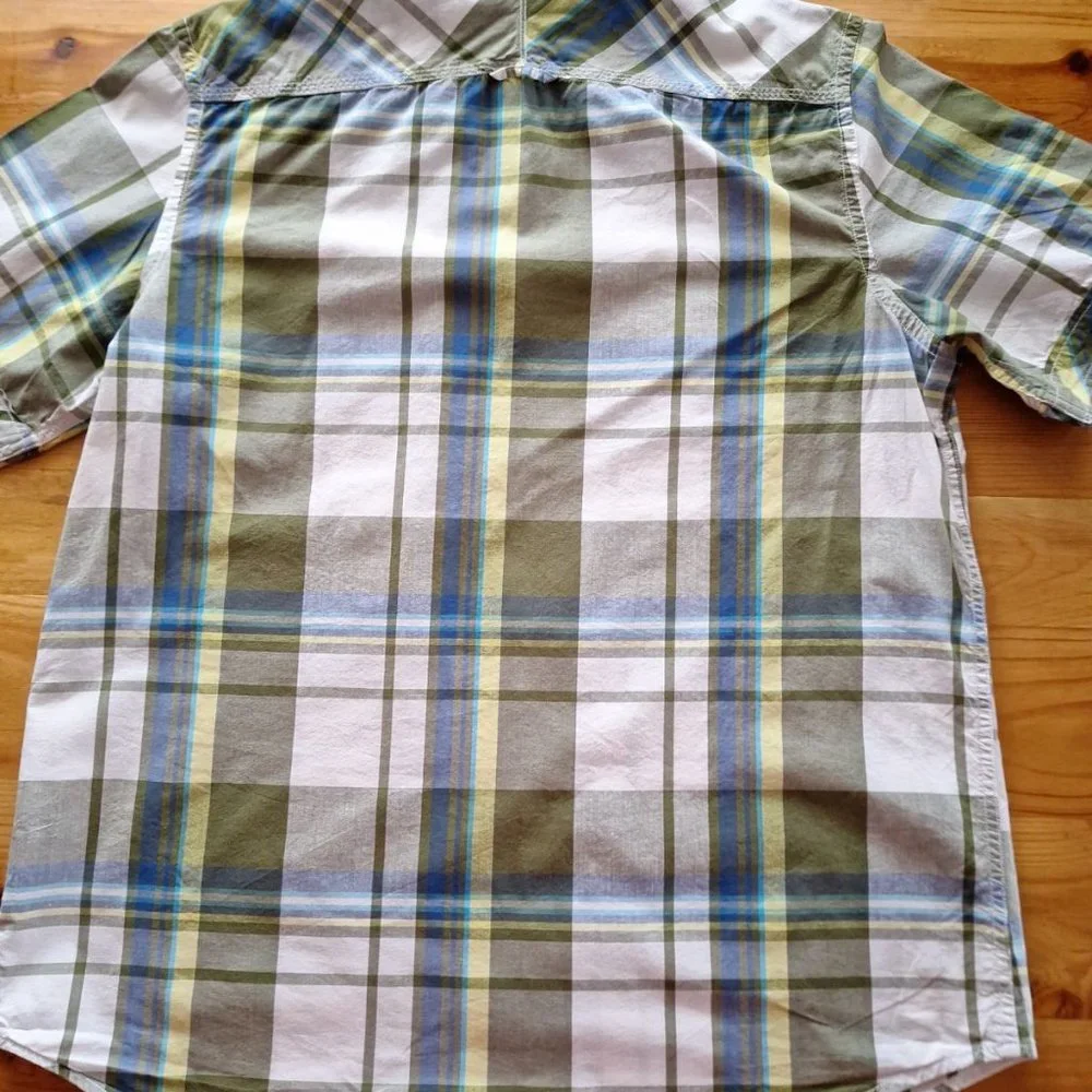 Old Navy Plaid Button Short Sleeve Shirt - Picture 2 of 6